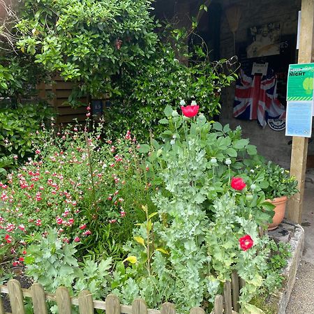 Cross Keys Inn Lydford-on-Fosse Экстерьер фото