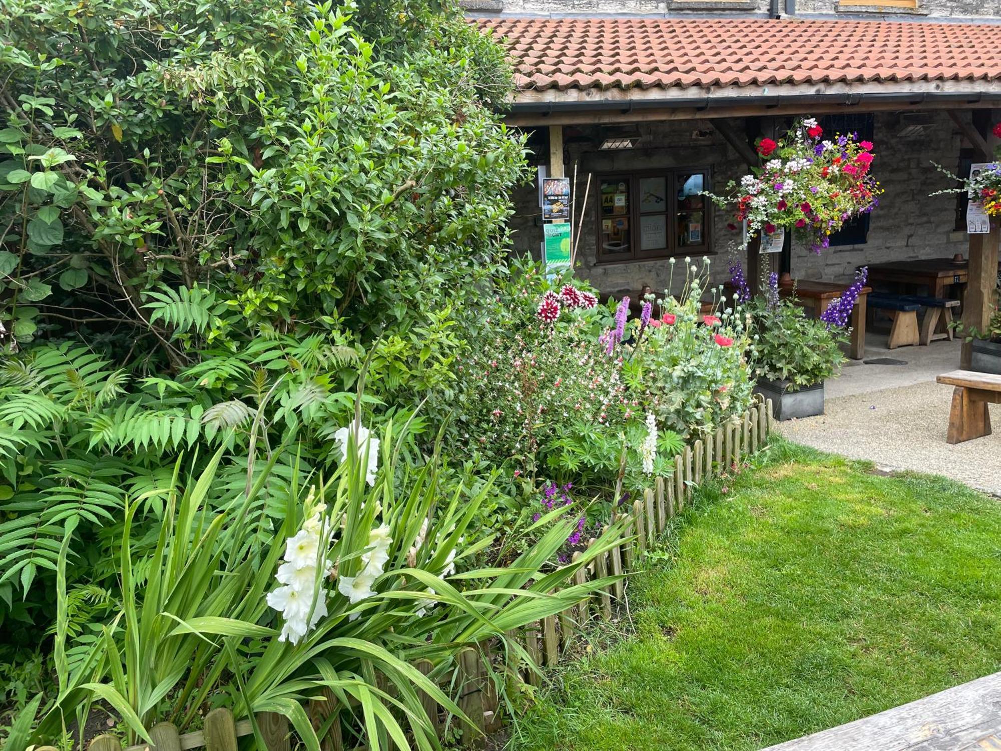 Cross Keys Inn Lydford-on-Fosse Экстерьер фото