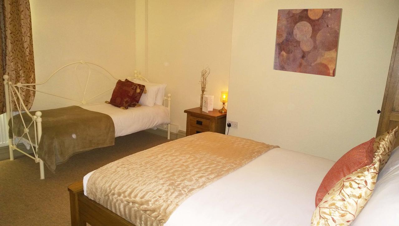 Cross Keys Inn Lydford-on-Fosse Экстерьер фото