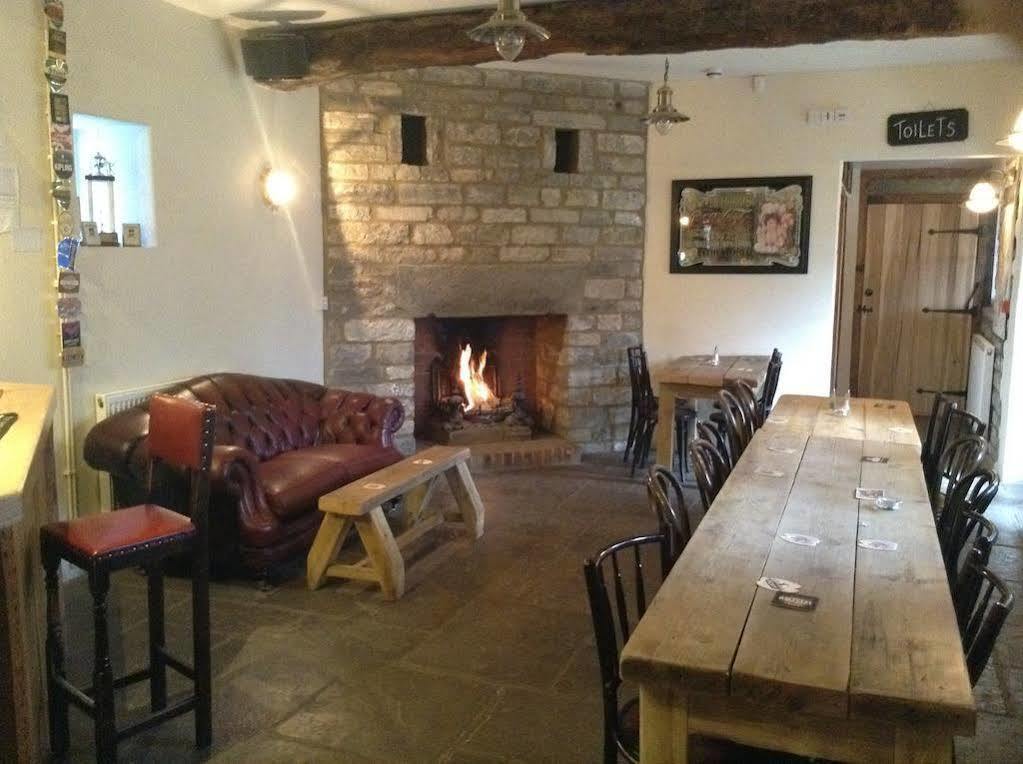 Cross Keys Inn Lydford-on-Fosse Экстерьер фото